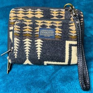 Pendleton Wallet Organizer